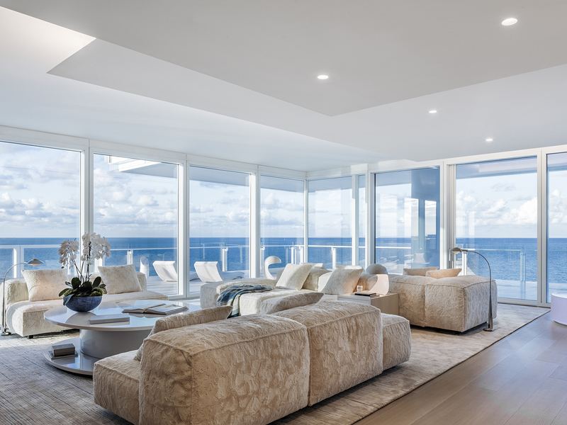 A high-rise living room by ODADA